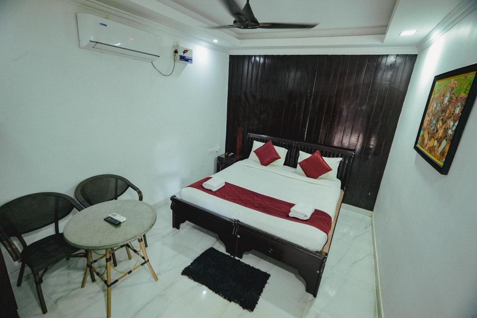 Clafouti Beach Resort - A Seafacing Resort Варкала Экстерьер фото