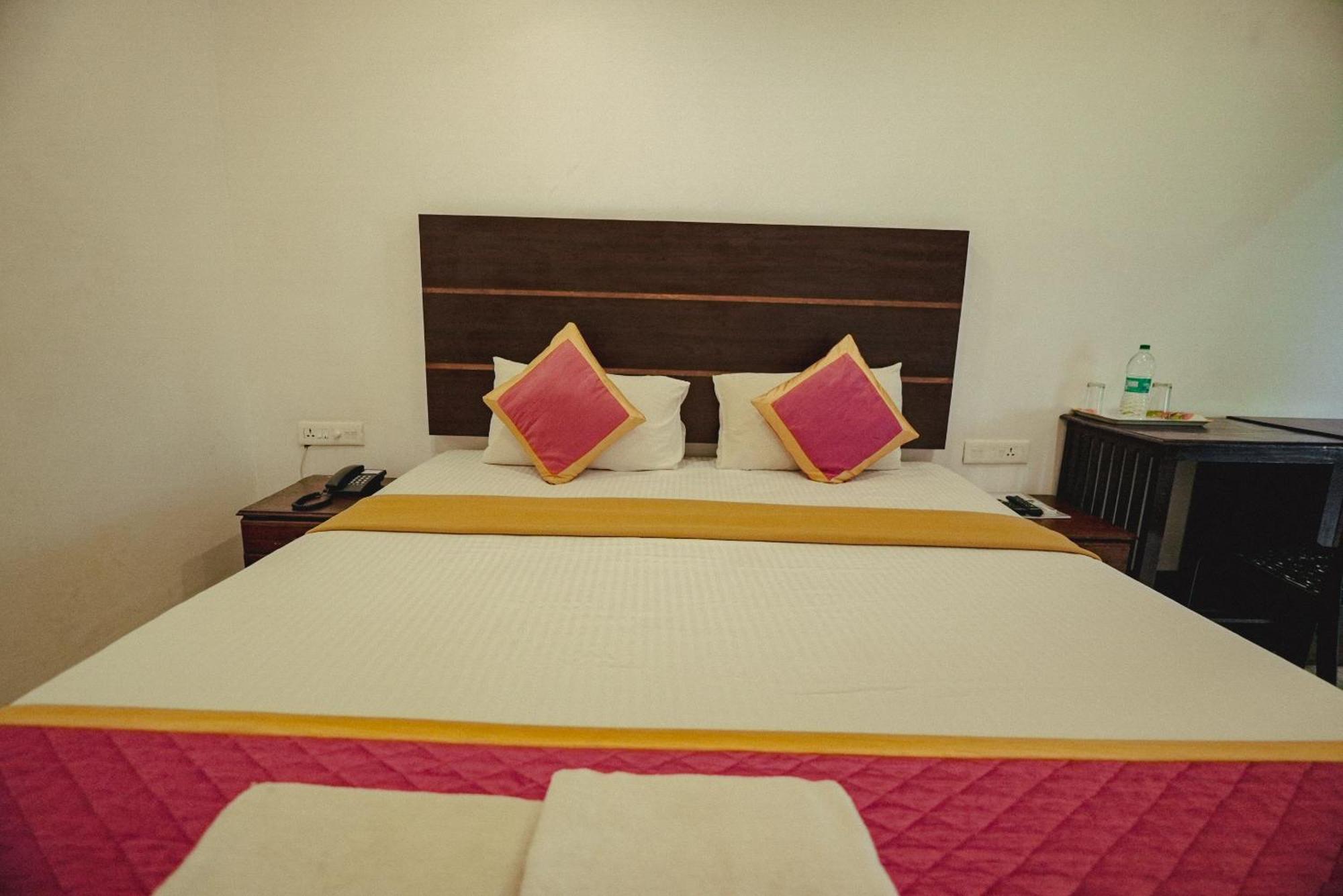 Clafouti Beach Resort - A Seafacing Resort Варкала Экстерьер фото