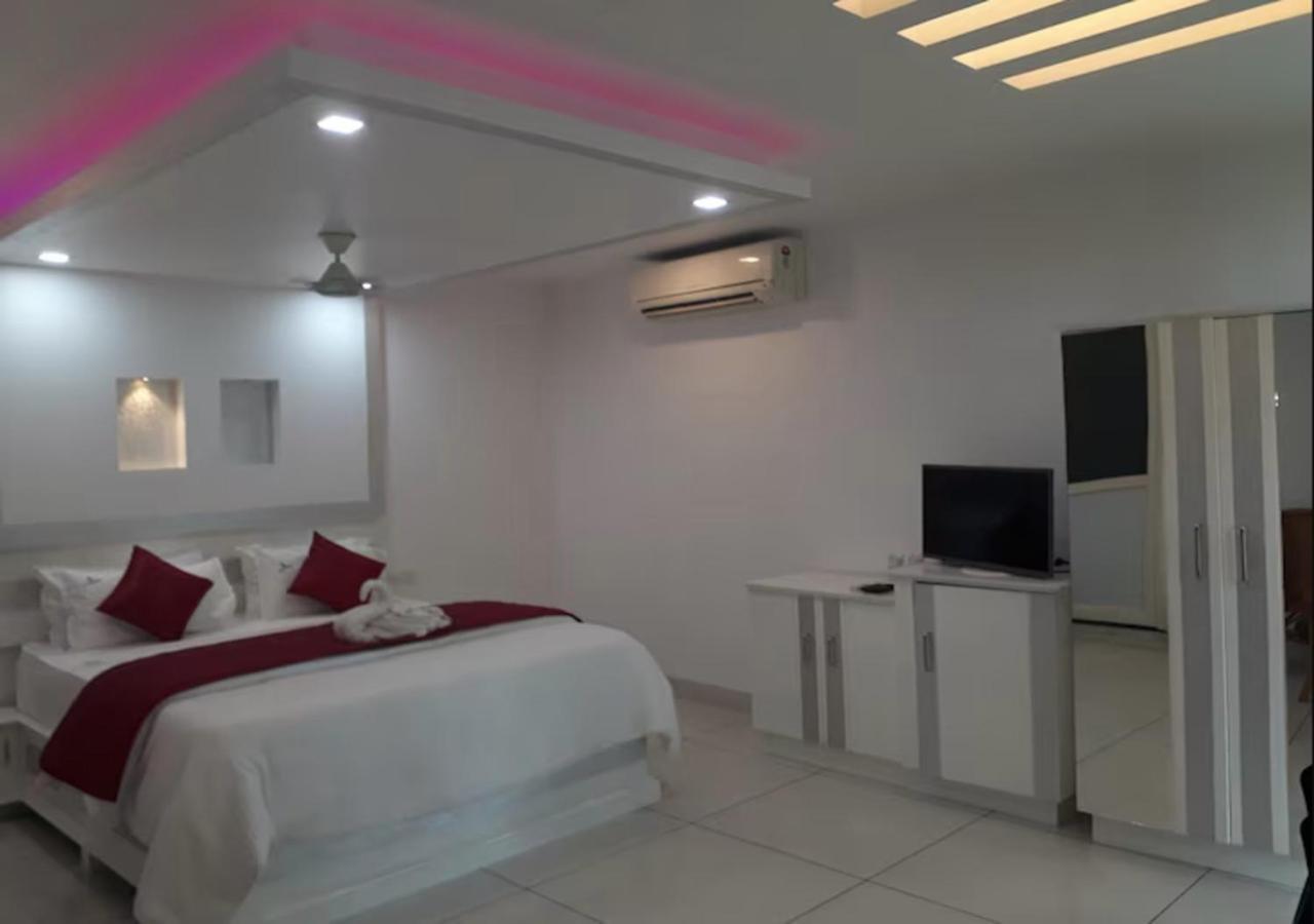 Clafouti Beach Resort - A Seafacing Resort Варкала Экстерьер фото