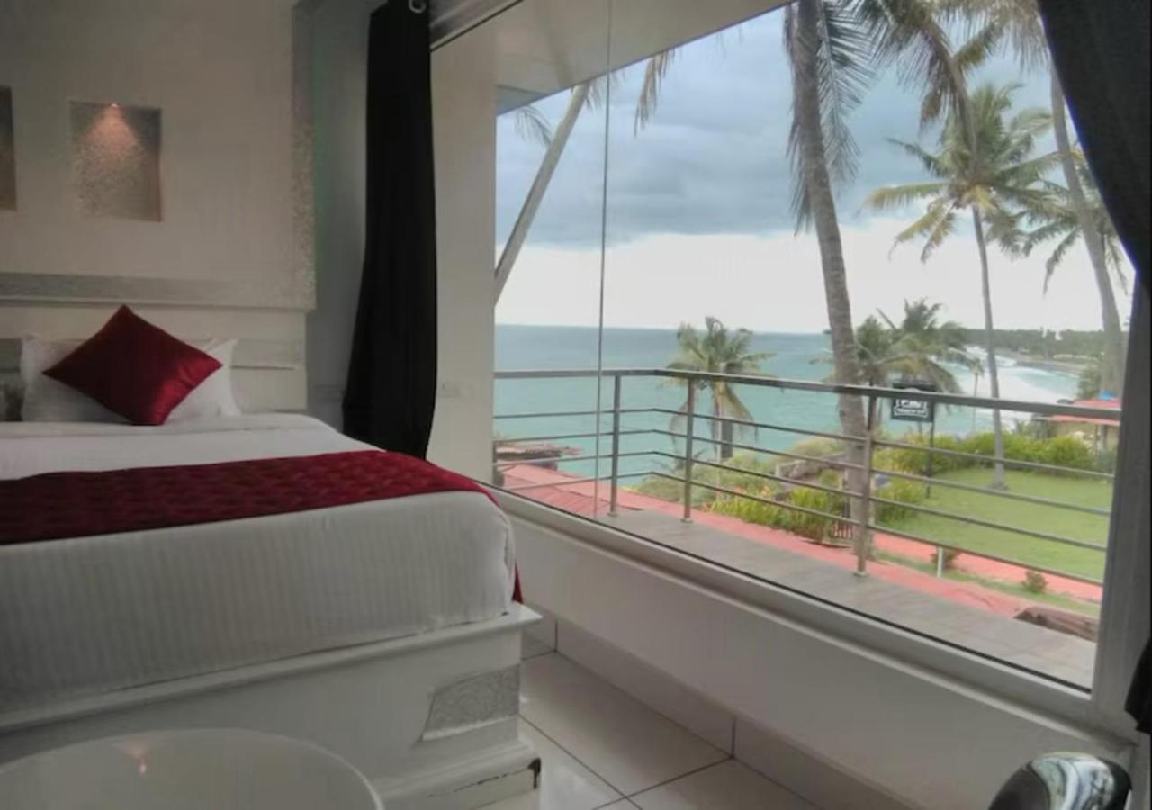 Clafouti Beach Resort - A Seafacing Resort Варкала Экстерьер фото