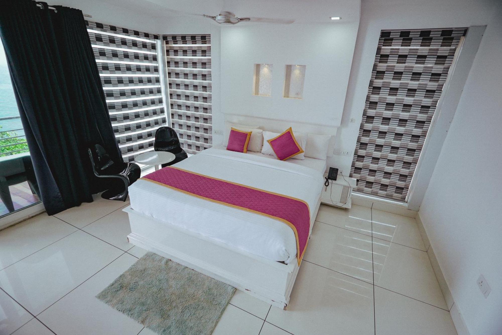 Clafouti Beach Resort - A Seafacing Resort Варкала Экстерьер фото